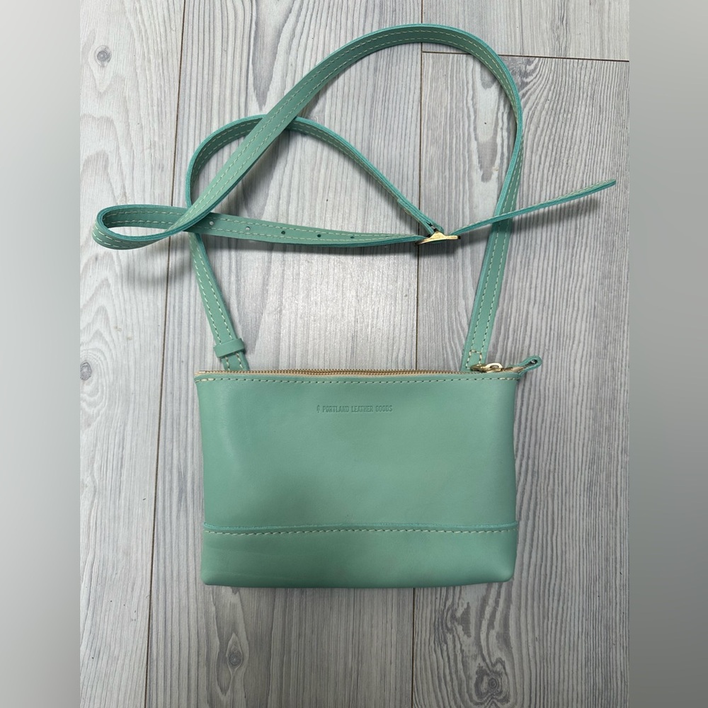Portland Leather Company BRAND NEW Mint Fiesta Bag Crossbody